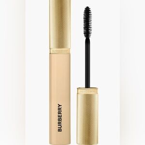 Burberry Beyond Volume long-wear mascara 01 intense black